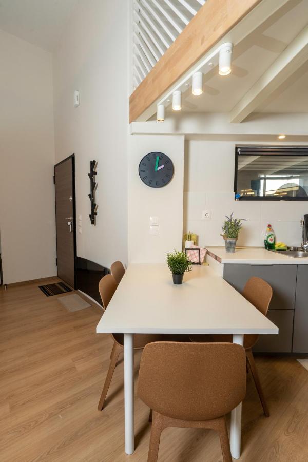 City Center Ground Loft - Ioannina Bagian luar foto