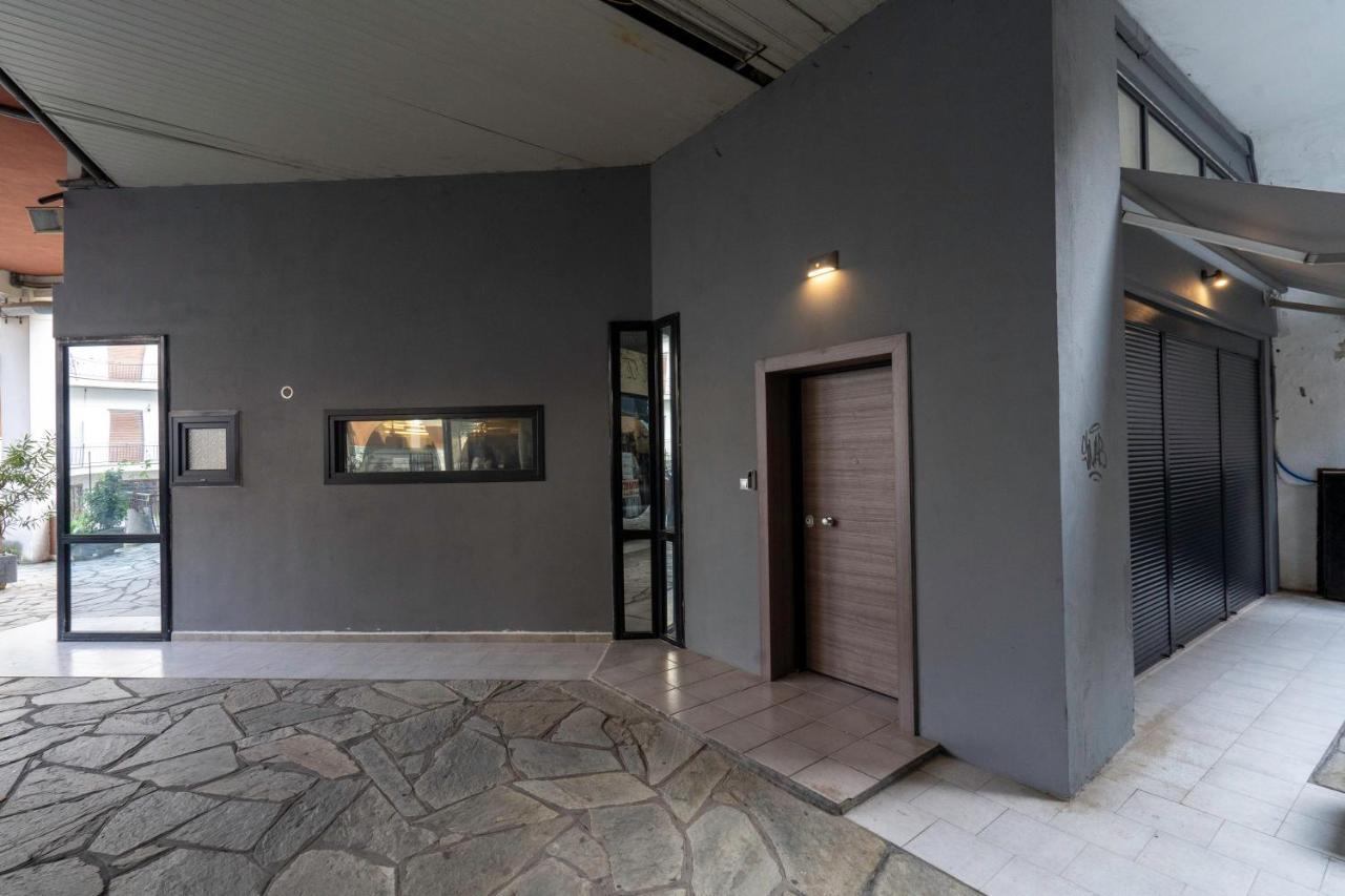 City Center Ground Loft - Ioannina Bagian luar foto